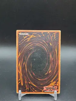 Blue-Eyes White Dragon SDK-001 Ultra Rare Unlimited HP/DMG Yugioh Card - Image 2