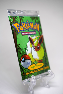 21.00g Pokemon 1999 Jungle 1st Edition Booster Pack Flareon WOTC Factory Sealed - Image 5
