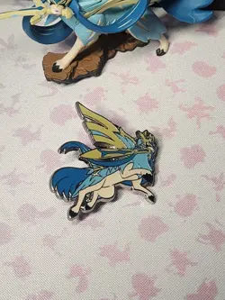 Pokemon Crown Zenith Premium Figure Collection Shiny Zacian & Zamazenta + Pins - Image 3