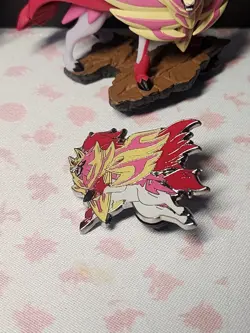 Pokemon Crown Zenith Premium Figure Collection Shiny Zacian & Zamazenta + Pins - Image 4