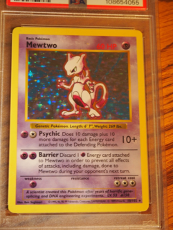 Pokemon 1999 Shadowless Base Mewtwo rare foil card, PSA 9 - Image 2