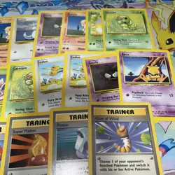 Pokemon Base Set 2 /102 25 Card Lot Pokemon And Trainers All Vintage LP/NM #2 - Image 4
