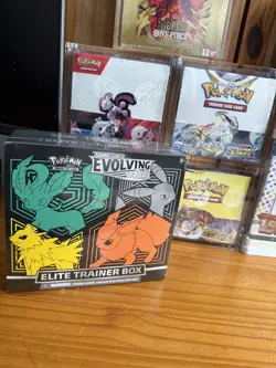 Pokemon TCG Sword and Shield Evolving Skies Elite Trainer Box ETB Sealed - Image 1