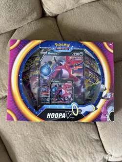 Pokemon TCG Hoopa v Box New Sealed, Evolving Skies Fusion Strike - Image 1