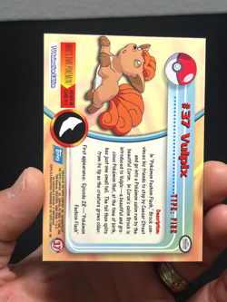 Topps Pokemon Series 1 Rainbow Foil Blue logo 1st print Vulpix #37 LP - Image 4