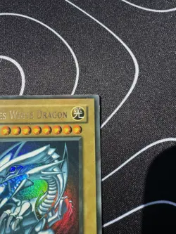 Faded Blue-Eyes White Dragon SDK-001 Ultra Rare MP Holo Bleed Error YUGIOH - Image 5