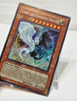 Light and Darkness Dragon YG01-EN001 Secret Rare Limited Edition Yugioh 7803 - Image 4