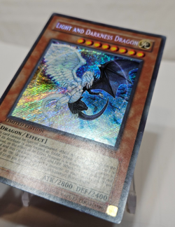 Light and Darkness Dragon YG01-EN001 Secret Rare Limited Edition Yugioh 7802 - Image 2