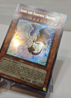 Light and Darkness Dragon YG01-EN001 Secret Rare Limited Edition Yugioh 7802 - Image 3