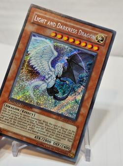 Light and Darkness Dragon YG01-EN001 Secret Rare Limited Edition Yugioh 7802 - Image 4