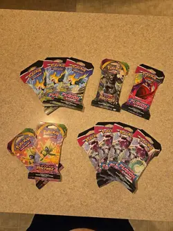 Pokemon trading cards Sword And Shield Fusion, Sword And Shield Voltage lot 11 - Image 1