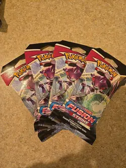 Pokemon trading cards Sword And Shield Fusion, Sword And Shield Voltage lot 11 - Image 2