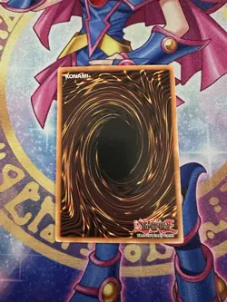 Dark Magician LOB-005 The Legend of Blue Eyes White Dragon Yu-Gi-Oh - Image 2