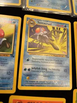 pokemon 19 Vintage Noholo cards: 4 Energy, Water, Fossil Jungle More - Image 4