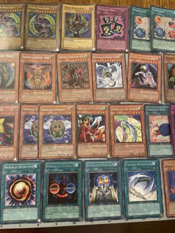 Dark Magician X4 Holographic Deck and Foil Cards, 33! YuGiOh Vintage - Image 3