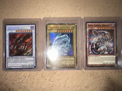 BLUE-EYES WHITE DRAGON ORIGINAL ULTRA SDK-001 (HEAVILY WORN) YUGIOH Lot of 3 - Image 1
