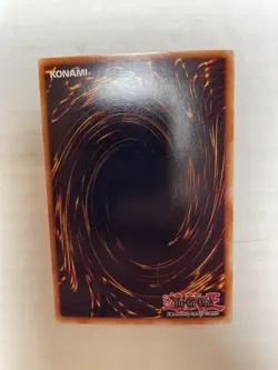 Yugioh Power Of Chaos Dark Magician PCY-004 - Image 2