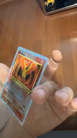 2002 Moltres Reverse Holo Foil Pokemon Legendary Collection #30 ✨ - Image 2