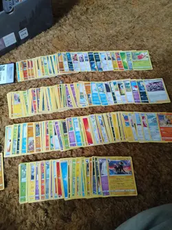 Huge Collection of 1000 Plus Pokemon TCG Cards - Image 2