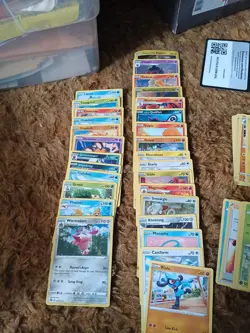 Huge Collection of 1000 Plus Pokemon TCG Cards - Image 3