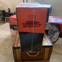 Pokemon TCG: Sword & Shield-Vivid Voltage Elite Trainer Box (133 Cards) 820650807688 - Image 2