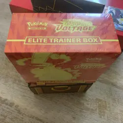 Pokemon TCG: Sword & Shield-Vivid Voltage Elite Trainer Box (133 Cards) 820650807688 - Image 4