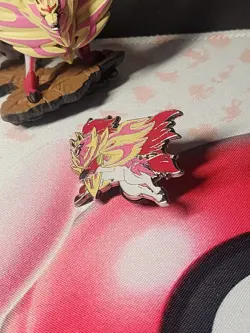 Pokemon Crown Zenith Premium Figure Collection Shiny Zacian & Zamazenta + Pins - Image 5