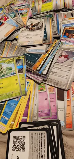 Pokemon 713 Pokemon TCG Trading Cards Collection Bulk Lot Various Sets + Tin - Image 4
