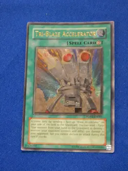 Huge Yugioh Card Lot, Over 200+ Cards w/ Plenty of Holos! - Image 4