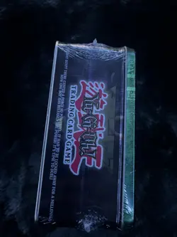 Yugioh 2002 Red Eyes Black Dragon Tin Sealed - Image 4