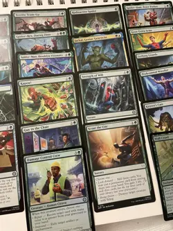 MTG Marvel's Spider-Man Lot Of Green Cards, UC, C, Rare’s, And x2 Foils - Image 4