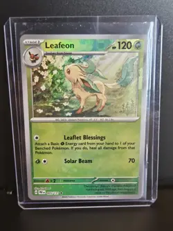 Pokemon TCG - Leafeon (Poke Ball Pattern) 005/131 Sv: Prismatic Evolutions Holo - Image 5