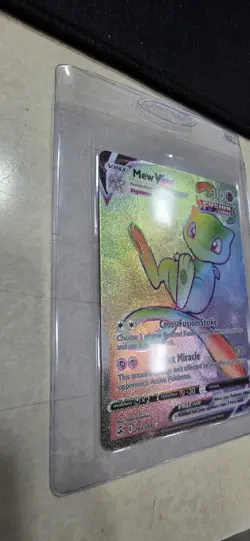 Mew VMax Secret Rainbow Rare 268/264 NM Pokemon Fusion Strike - Image 3