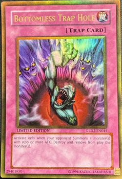 BOTTOMLESS TRAP HOLE GOLD RARE GLD2-EN045 LIMITED EDITION YuGiOh TCG Card - Image 1