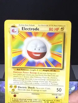 Pokemon Card Electrode Base Set 21/102 WOTC Rare Non Holo Light Play - Image 2