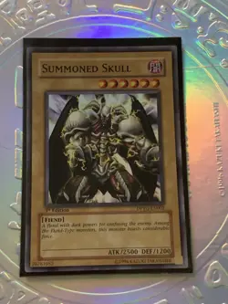 YuGiOh! Summoned Skull DPYG-EN007 Super Rare 1st Edition NM/LP - Image 1