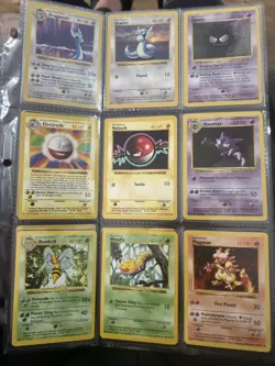 Shadowless Base Set Lot 30 Cards - Image 1
