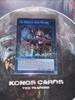 DOOD-EN051 "Tri-Brigade Arms Mouser" Starlight Rare YuGiOh - Image 1