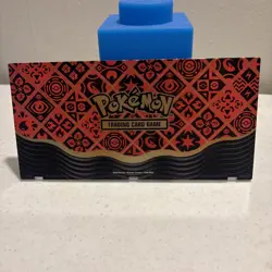 Pokemon TCG: Three Card Protector Display Magnetic Ultra RED - Image 2