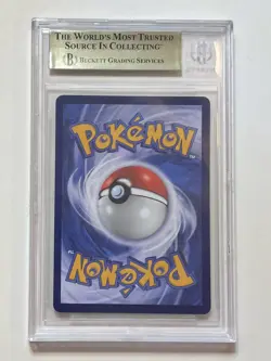 2022-23 Pokemon Promos Scarlet & Violet Chinese #001SVP PIKACHU Beckett 9.5 - Image 2