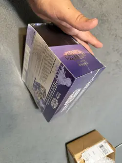 Chilling Reign ETB pokemon center Mint Factory Sealed - Image 3