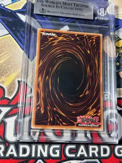 Yugioh BGS 8 Cyber Dragon CRV-EN015 1st Edition Ultimate Rare - Image 3