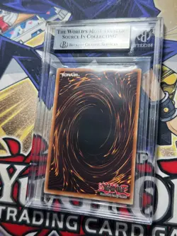 Yugioh BGS 8 Cyber Dragon CRV-EN015 1st Edition Ultimate Rare - Image 4