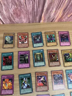 Yugioh Vintage Lot Of 25 Yu-Gi-Oh! Cards!! ! - Image 4