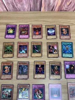 Yugioh Vintage Lot Of 20 Yu-Gi-Oh! Cards - Image 3