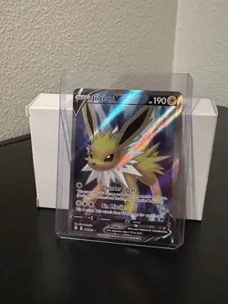 Jolteon V (Full Art) - SWSH07: Evolving Skies Pokemon TCG Ultra Rare Holo - Image 1