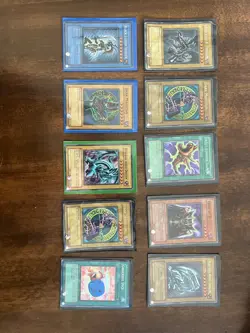 YuGiOh! - Bundle of 10 Cards - All HOLO - Image 1