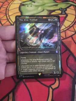 The Wise Mothman (Showcase) (Surge Foil) Universes Beyond: Fallout MTG LP - Image 1