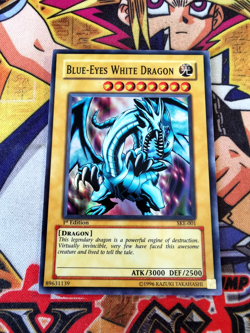 Blue-Eyes White Dragon ske-001 1st Edition (HP) Super Rare Yu-Gi-Oh! - Image 1