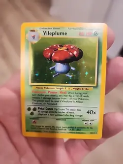 Vileplume 15/64 Non-Holo Rare 1st Edition Jungle Set Pokemon Card WOTC 1999 - Image 1